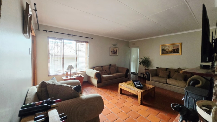 6 Bedroom Property for Sale in The Village Western Cape